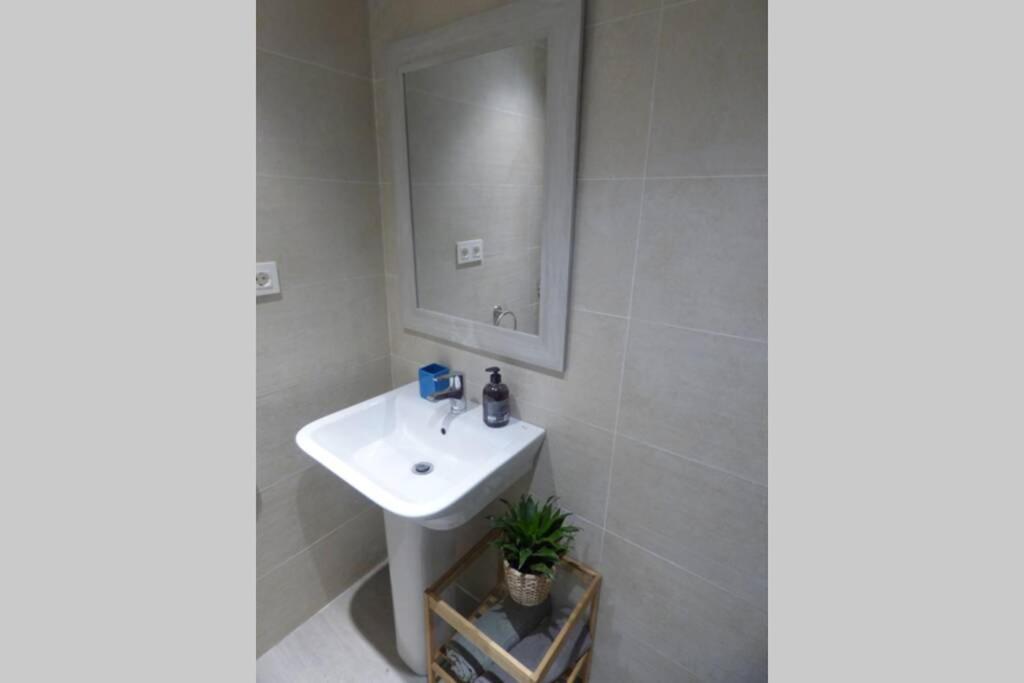 Nuevo Apartamento Lujo Playa Malagueta-Centro Málaga Exterior foto